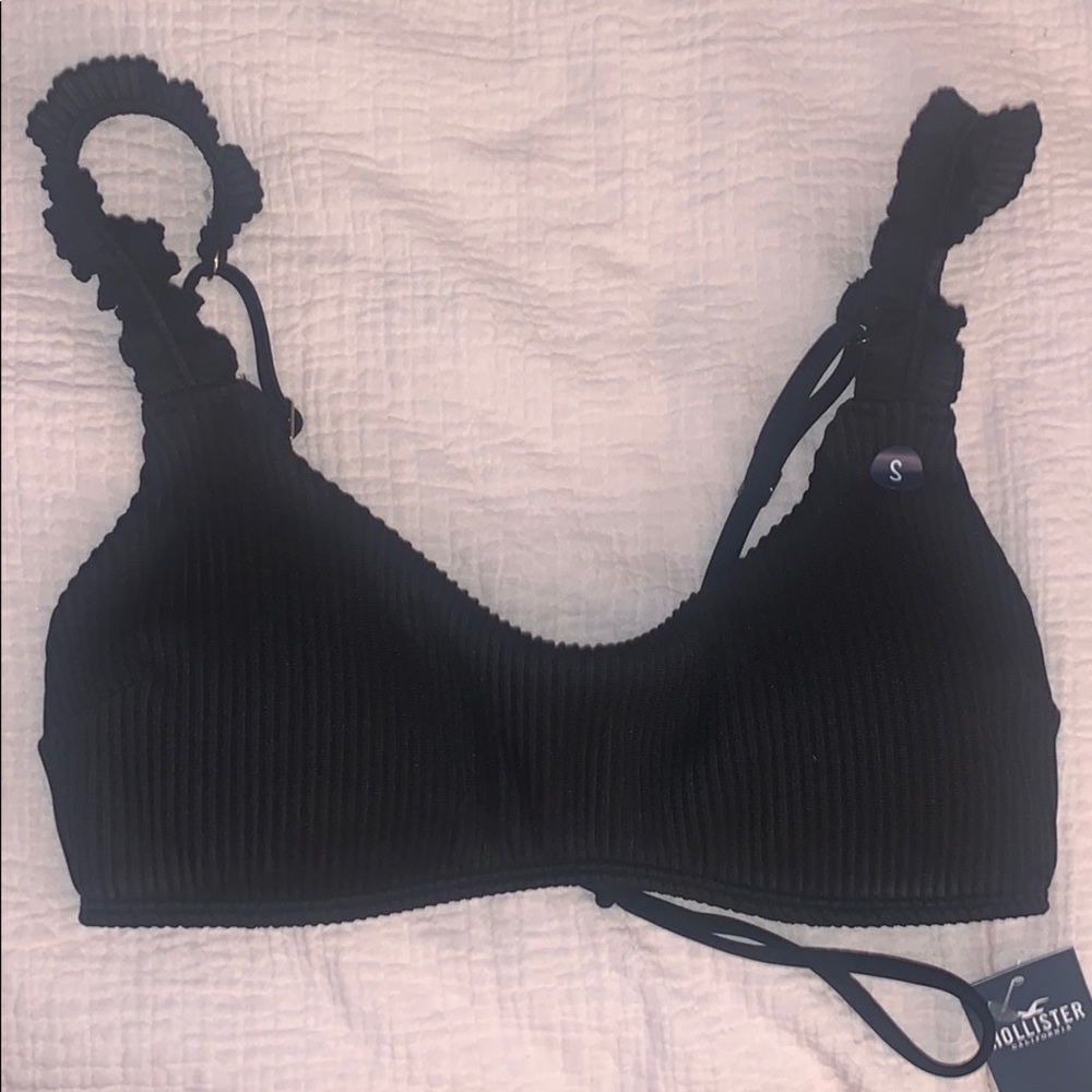 Hollister swim top small